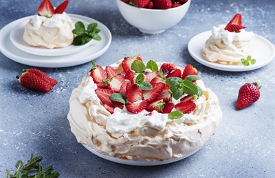 Strawberry Pavlova