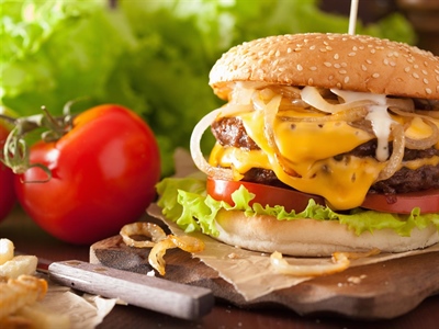 Classic Cheeseburger
