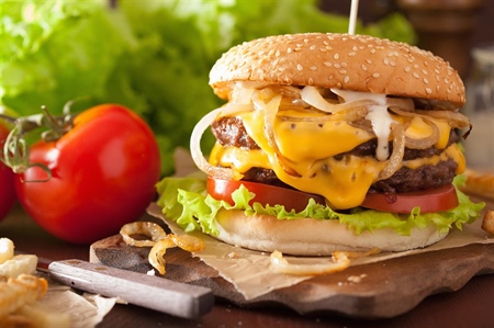 Classic Cheeseburger