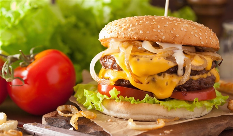 Classic Cheeseburger