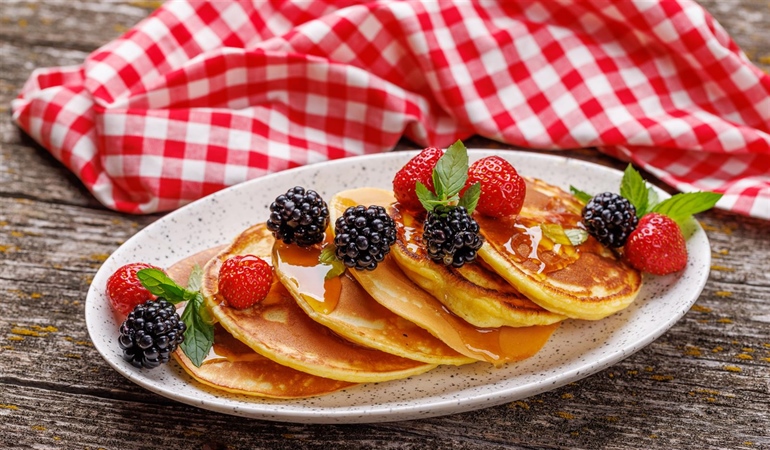 American Pancakes with Maple Syrup